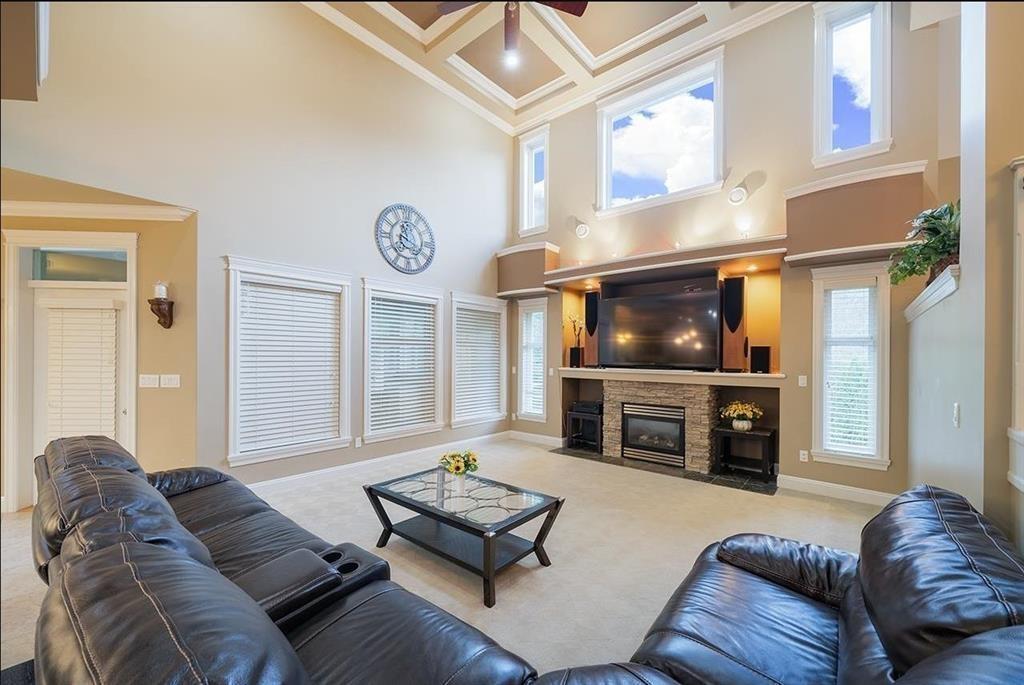 5479 124b Street, Surrey, British Columbia  V3X 3T1 - Photo 3 - R3118315
