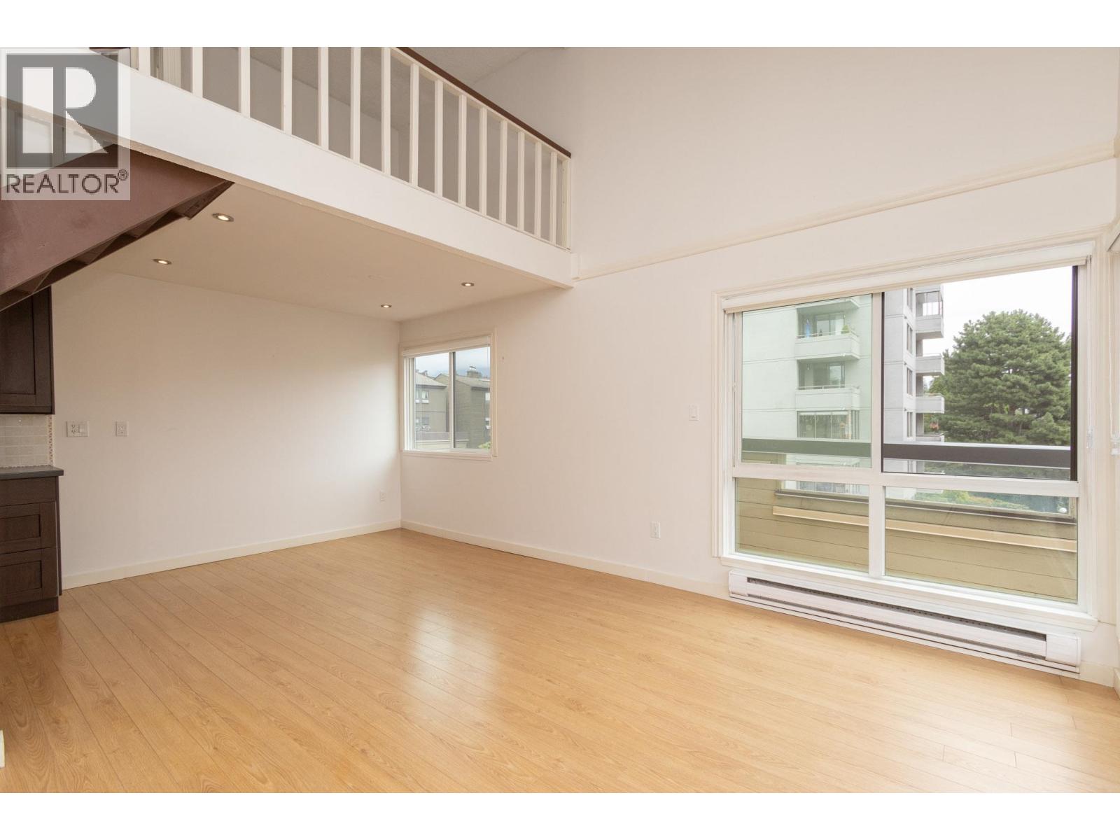 414 1363 Clyde Avenue, West Vancouver, British Columbia  V7T 2N7 - Photo 5 - R3118497