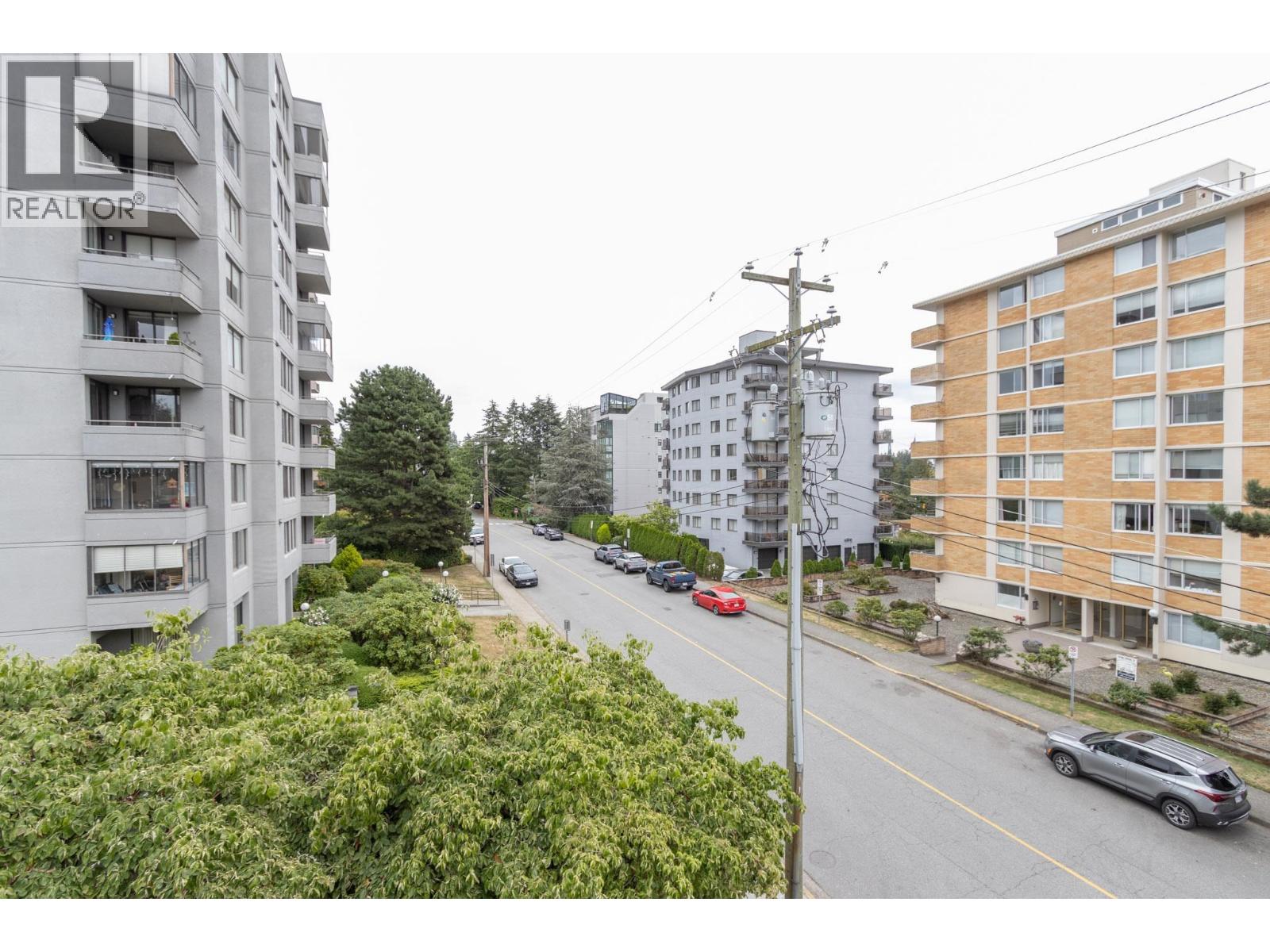 414 1363 Clyde Avenue, West Vancouver, British Columbia  V7T 2N7 - Photo 9 - R3118497