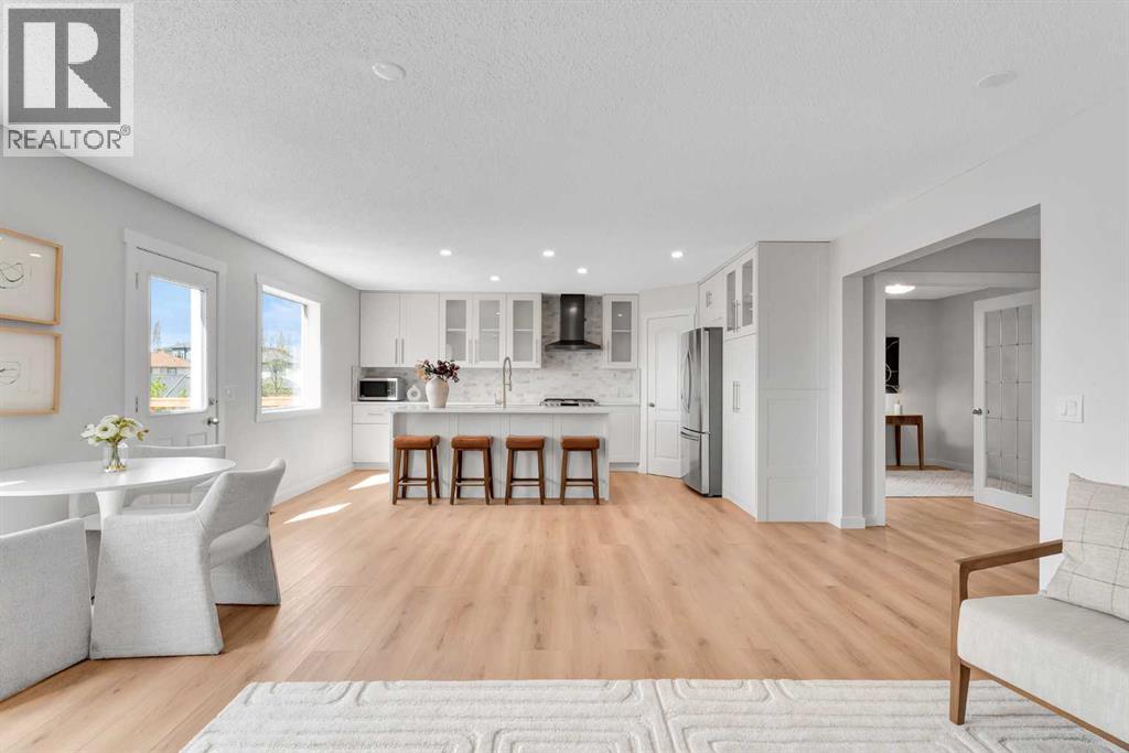 214 Royal Birch View Nw, Calgary, Alberta  T3G 5J8 - Photo 4 - A2303686