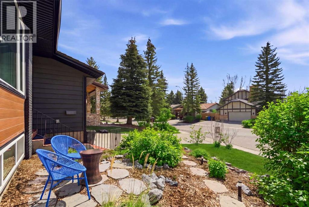 832 Edgemont Road NW, Calgary, Alberta  T3A 2J2 - Photo 3 - A2306509