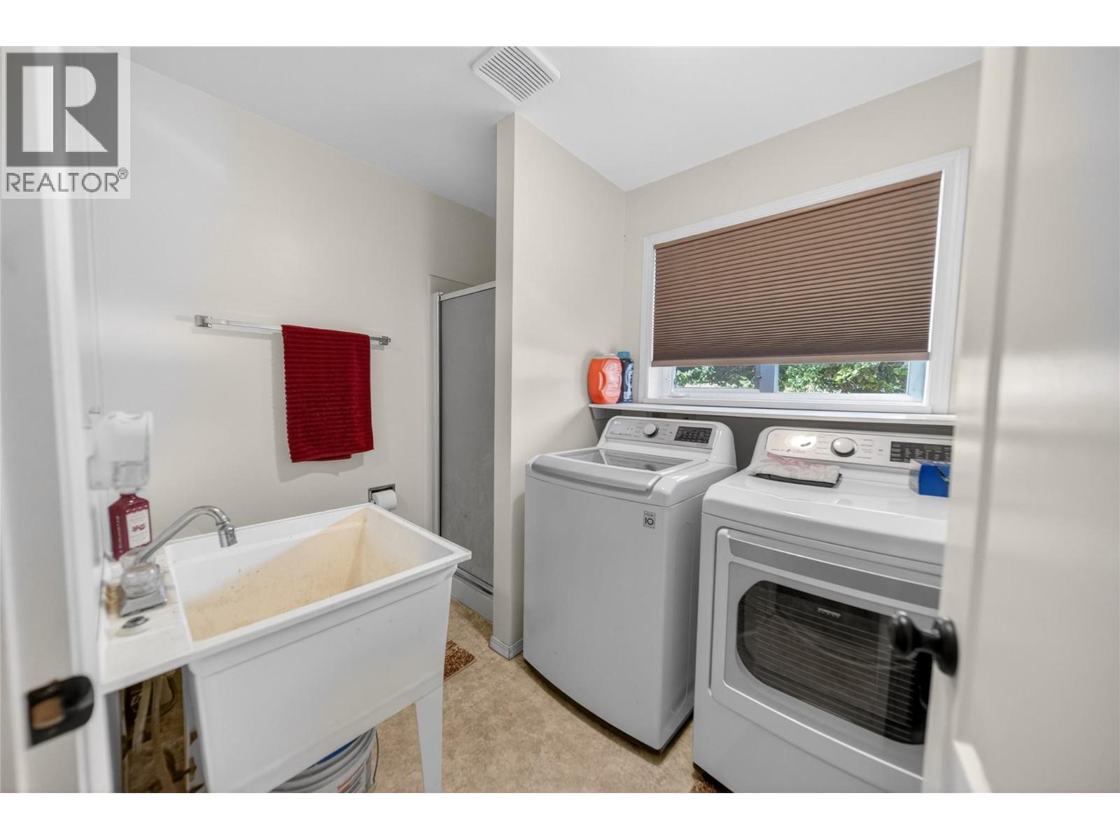 1958 30th Avenue S, Cranbrook, British Columbia  V1C 7A5 - Photo 16 - 10385712