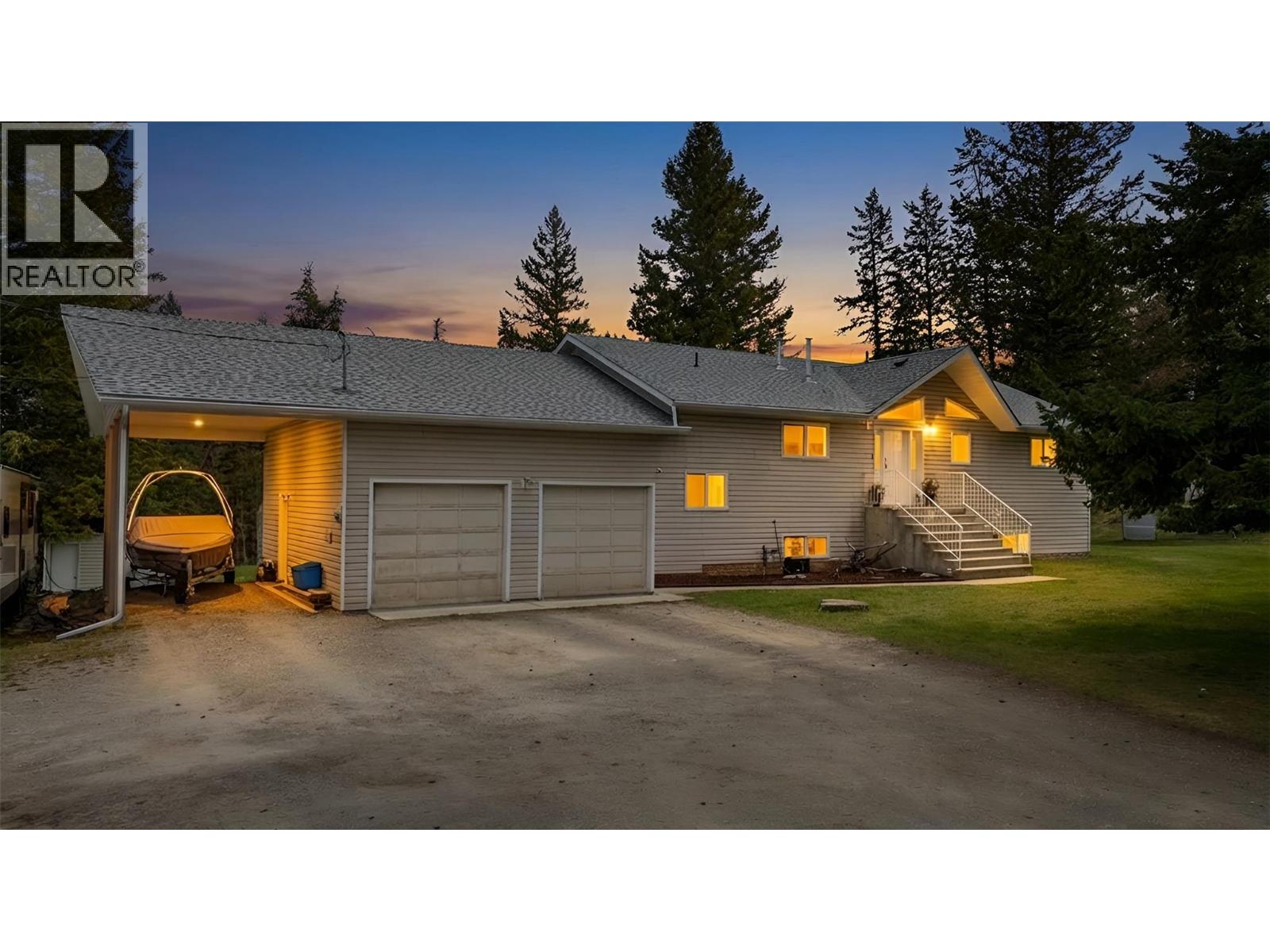 1958 30th Avenue S, Cranbrook, British Columbia  V1C 7A5 - Photo 2 - 10385712
