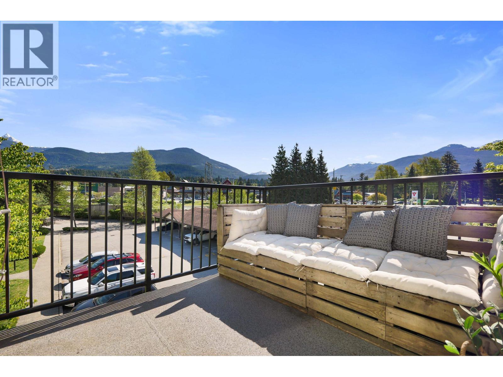 C311 40140 Willow Crescent, Squamish, British Columbia  V8B 0M1 - Photo 3 - R3116325