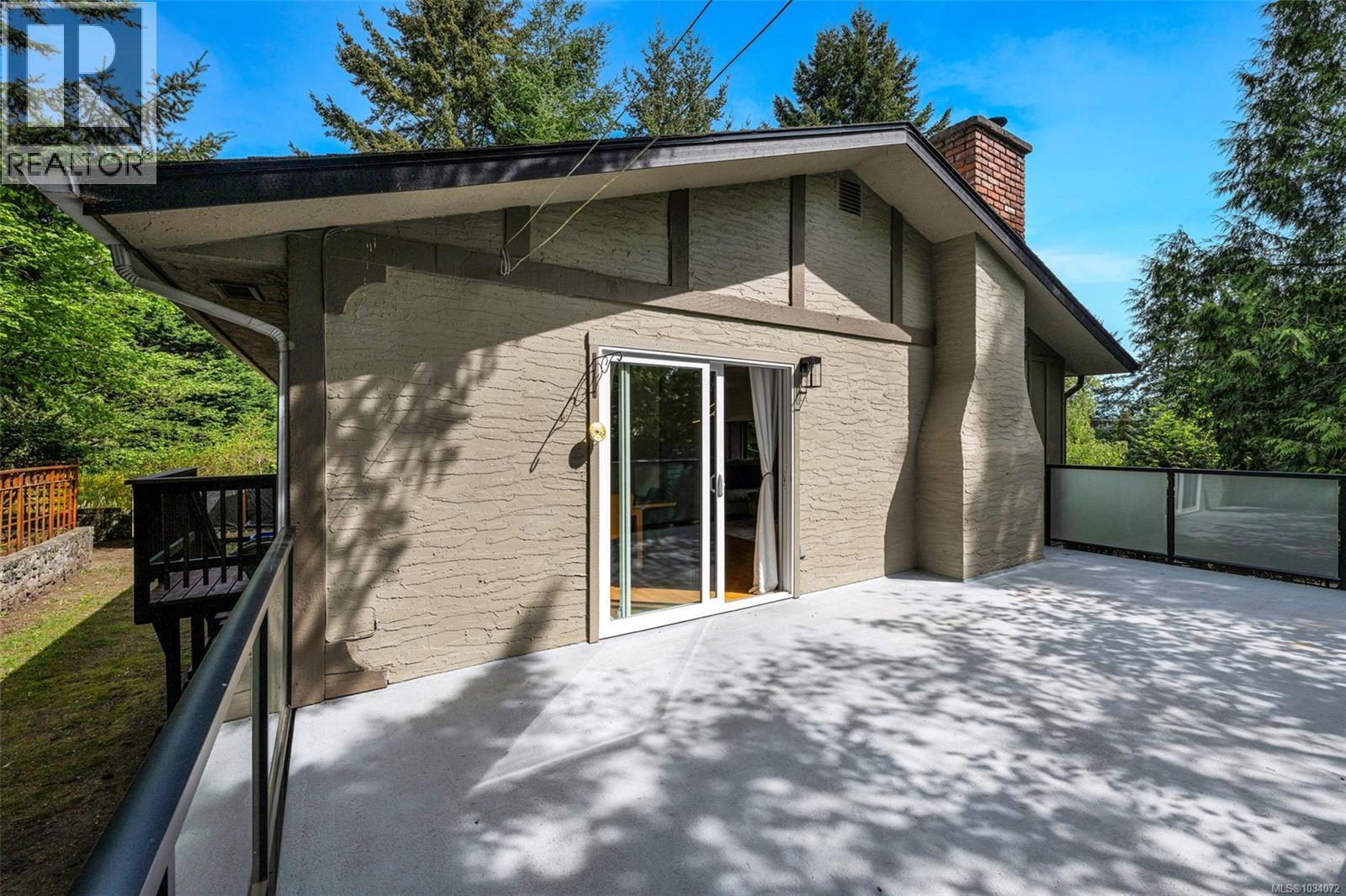 5222 Beckton Rd, Saanich, British Columbia  V8Y 2C1 - Photo 38 - 1034072