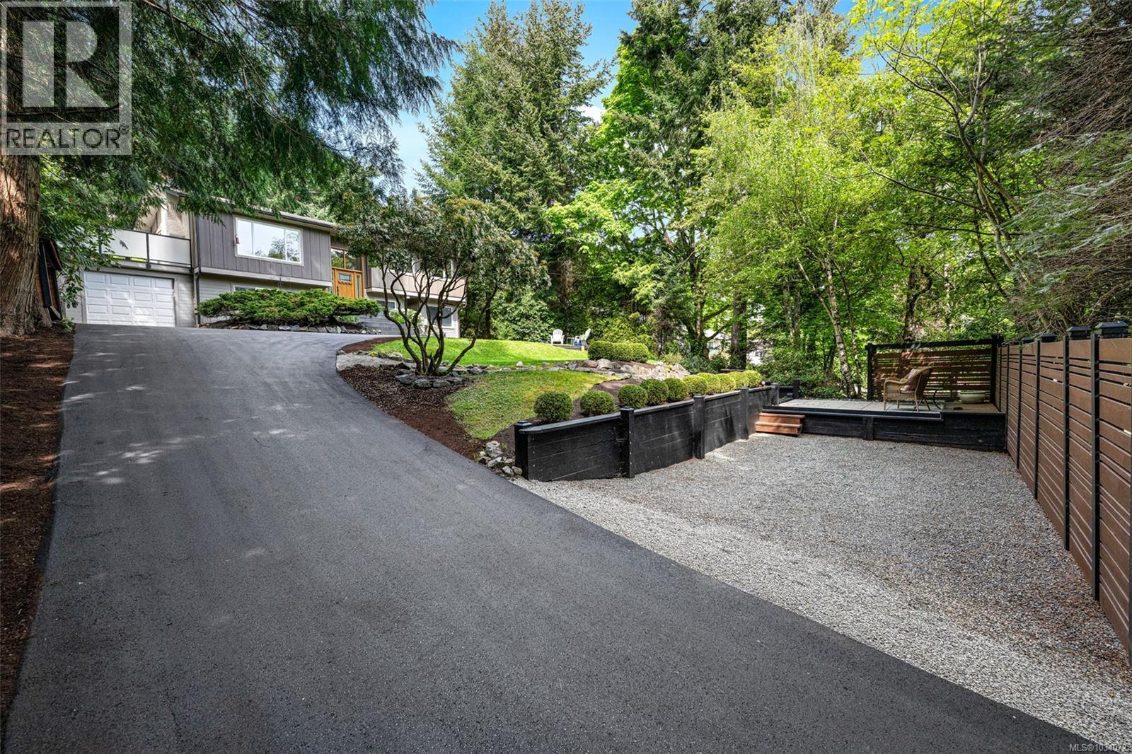 5222 Beckton Rd, Saanich, British Columbia  V8Y 2C1 - Photo 45 - 1034072