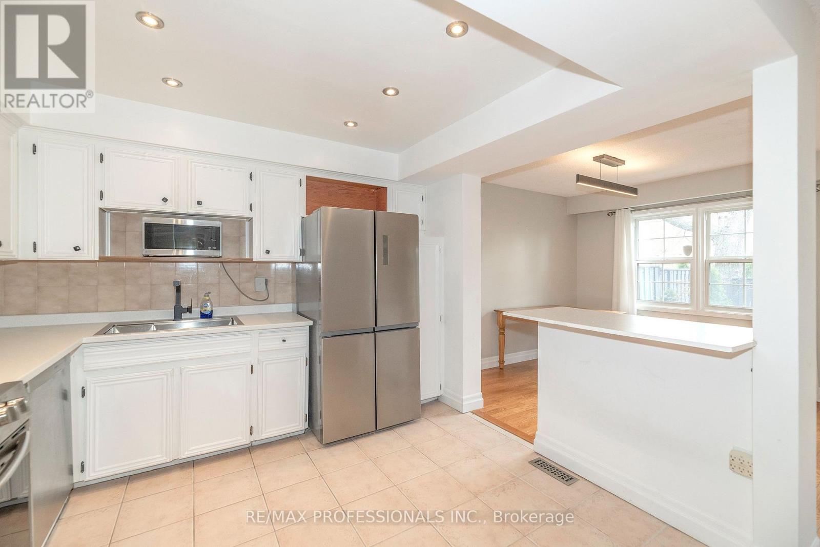 20 - 1951 Rathburn Road E, Mississauga, Ontario  L4W 2N9 - Photo 11 - W13067888