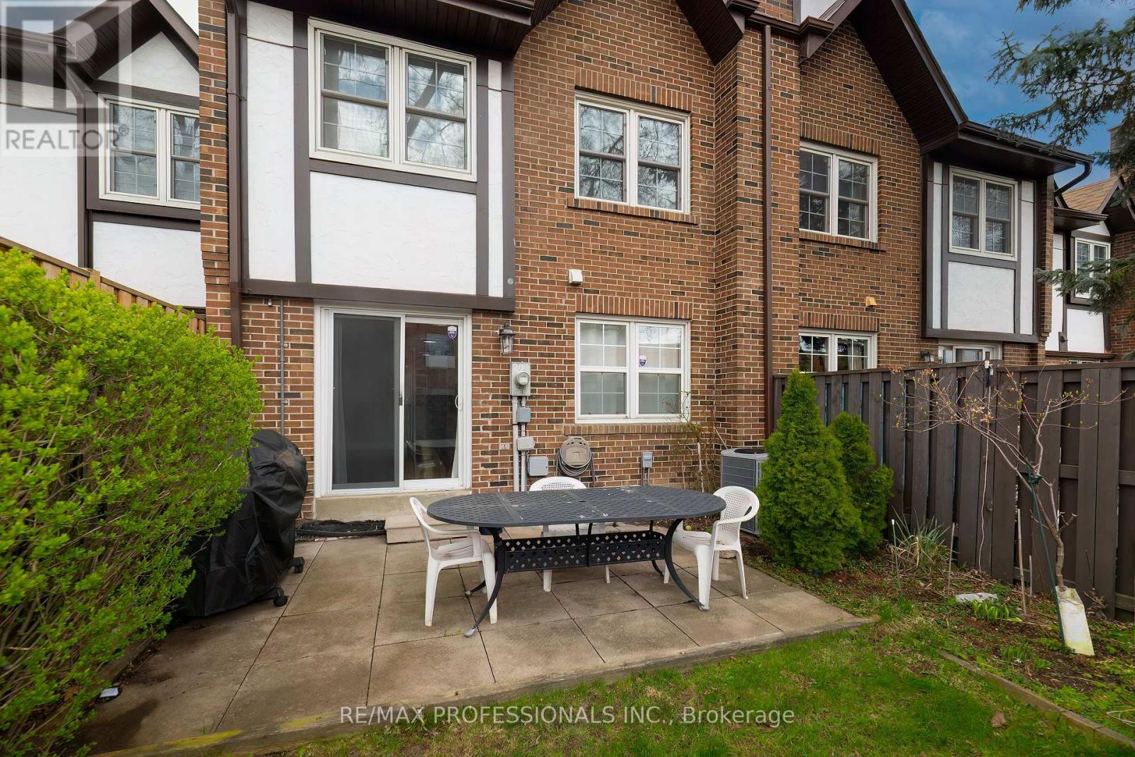 20 - 1951 Rathburn Road E, Mississauga, Ontario  L4W 2N9 - Photo 27 - W13067888