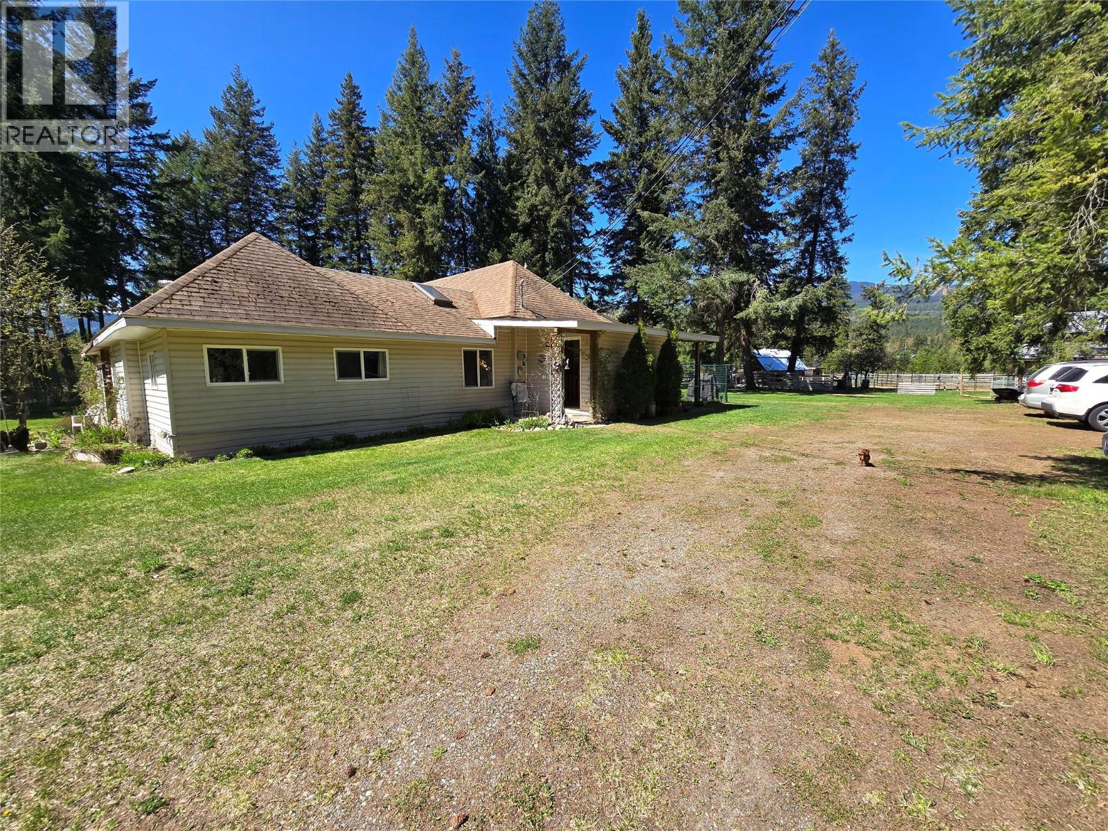 309 Old North Thompson Highway, Clearwater, British Columbia  V0E 1N2 - Photo 1 - 10385772