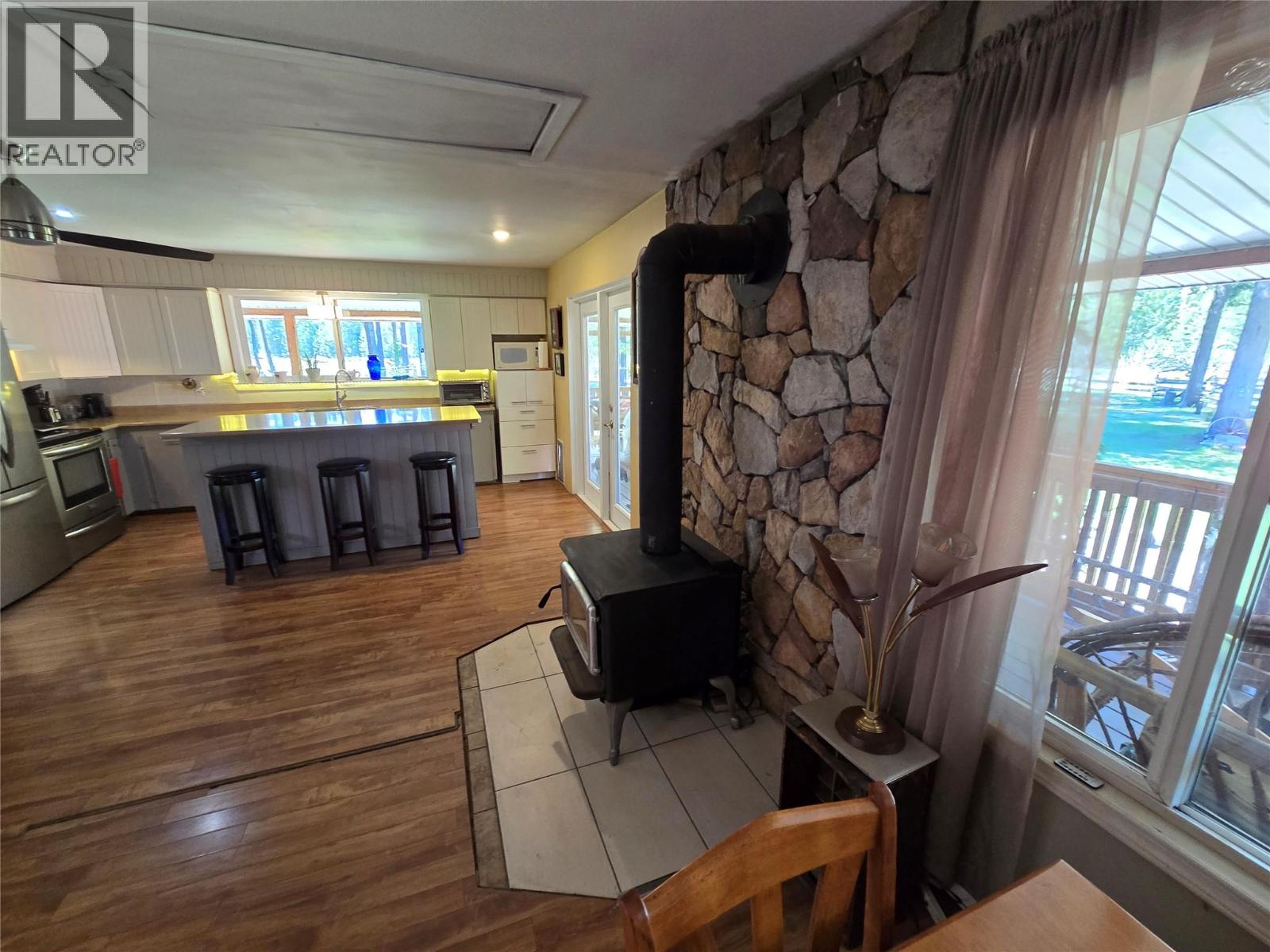 309 Old North Thompson Highway, Clearwater, British Columbia  V0E 1N2 - Photo 9 - 10385772