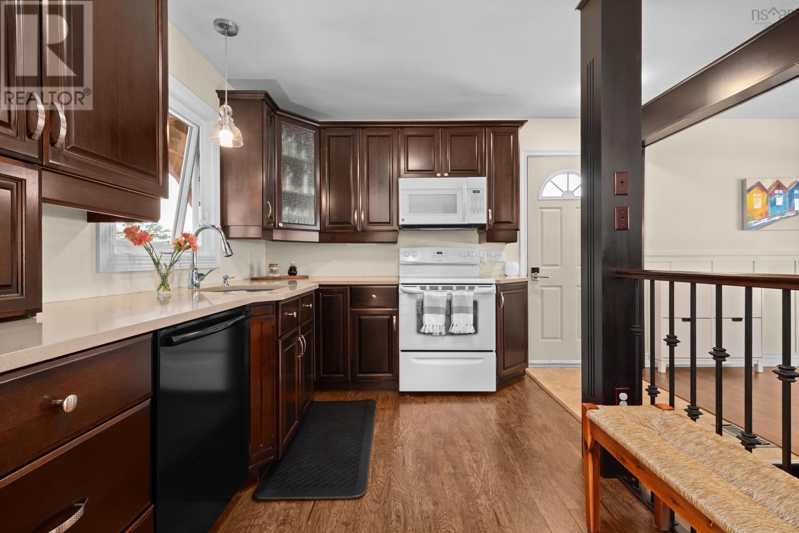 16 Robertson Crescent, Truro, Nova Scotia  B2N 5P6 - Photo 8 - 202609076