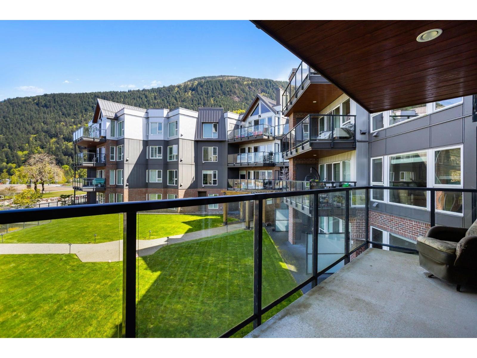 214 378 Esplanade Avenue, Harrison Hot Springs, Harrison Hot Springs, British Columbia  V0M 1A3 - Photo 6 - R3118510