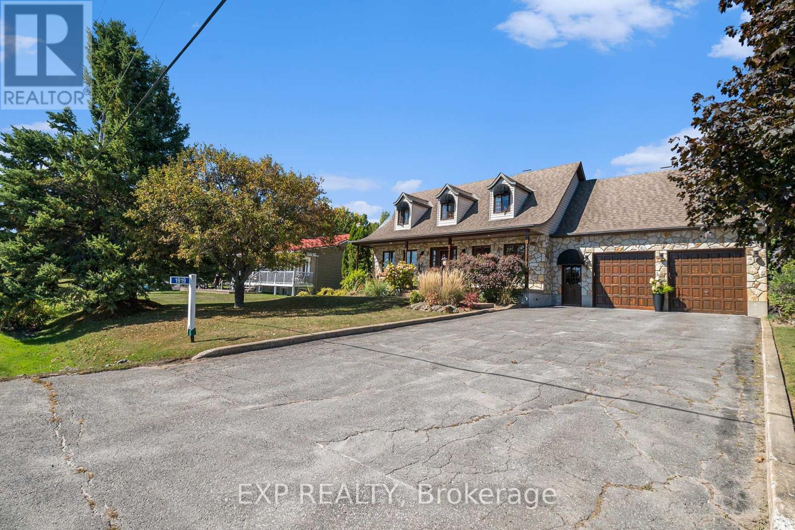 1919 Clark Road, Clarence-Rockland, Ontario  K4K 1K7 - Photo 2 - X13072732