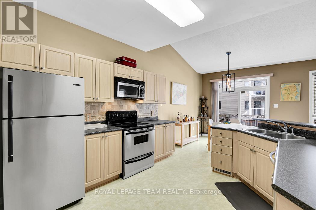 162 Redcliff Avenue, Ottawa, Ontario  K2J 5J7 - Photo 10 - X13072854
