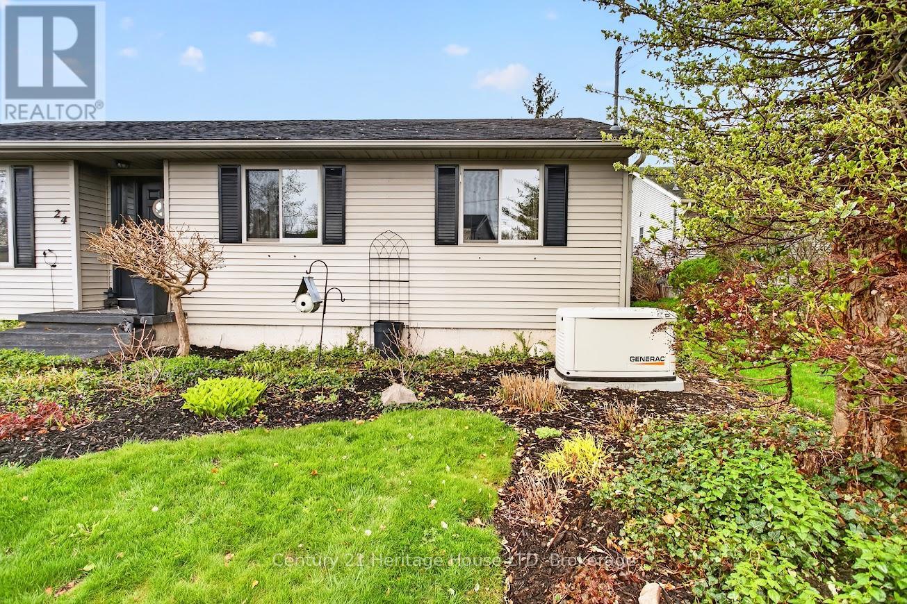 24 Adelaide Street, Fort Erie, Ontario  L2A 5K5 - Photo 4 - X13072798