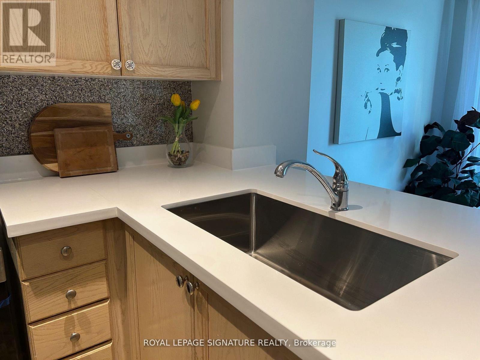 1502 - 8 Park Road, Toronto, Ontario  M4W 3S5 - Photo 8 - C13072714