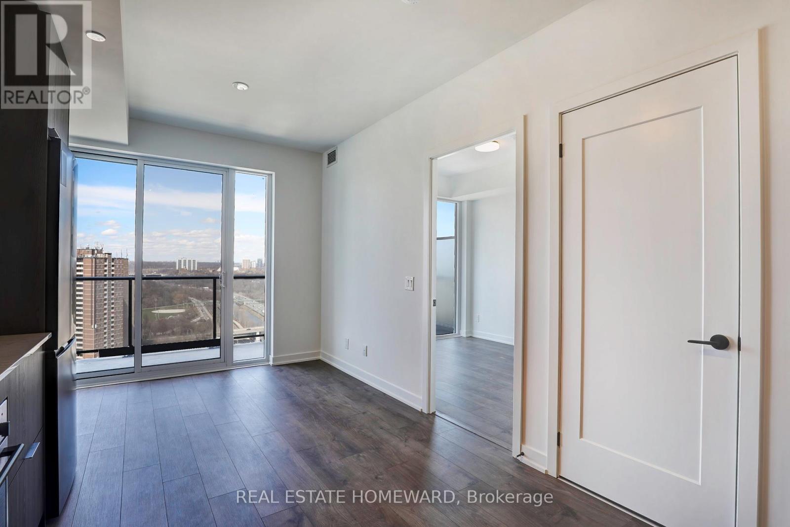 2410 - 5 Defries Street, Toronto, Ontario  M5A 0W7 - Photo 13 - C13072792