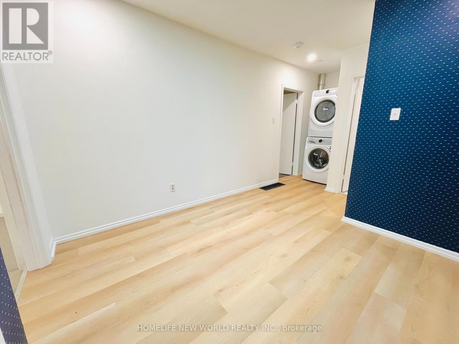 Back - 215 Dunview Avenue, Toronto, Ontario  M2N 4H9 - Photo 10 - C13072828
