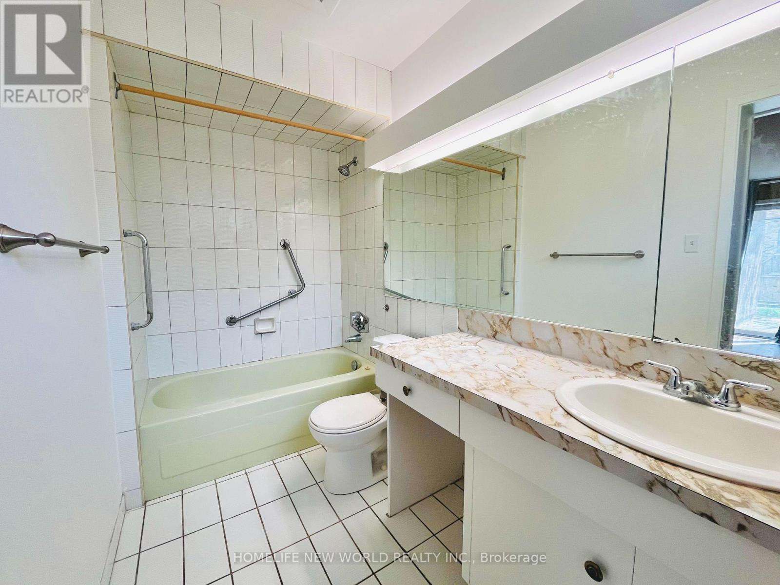 Back - 215 Dunview Avenue, Toronto, Ontario  M2N 4H9 - Photo 17 - C13072828