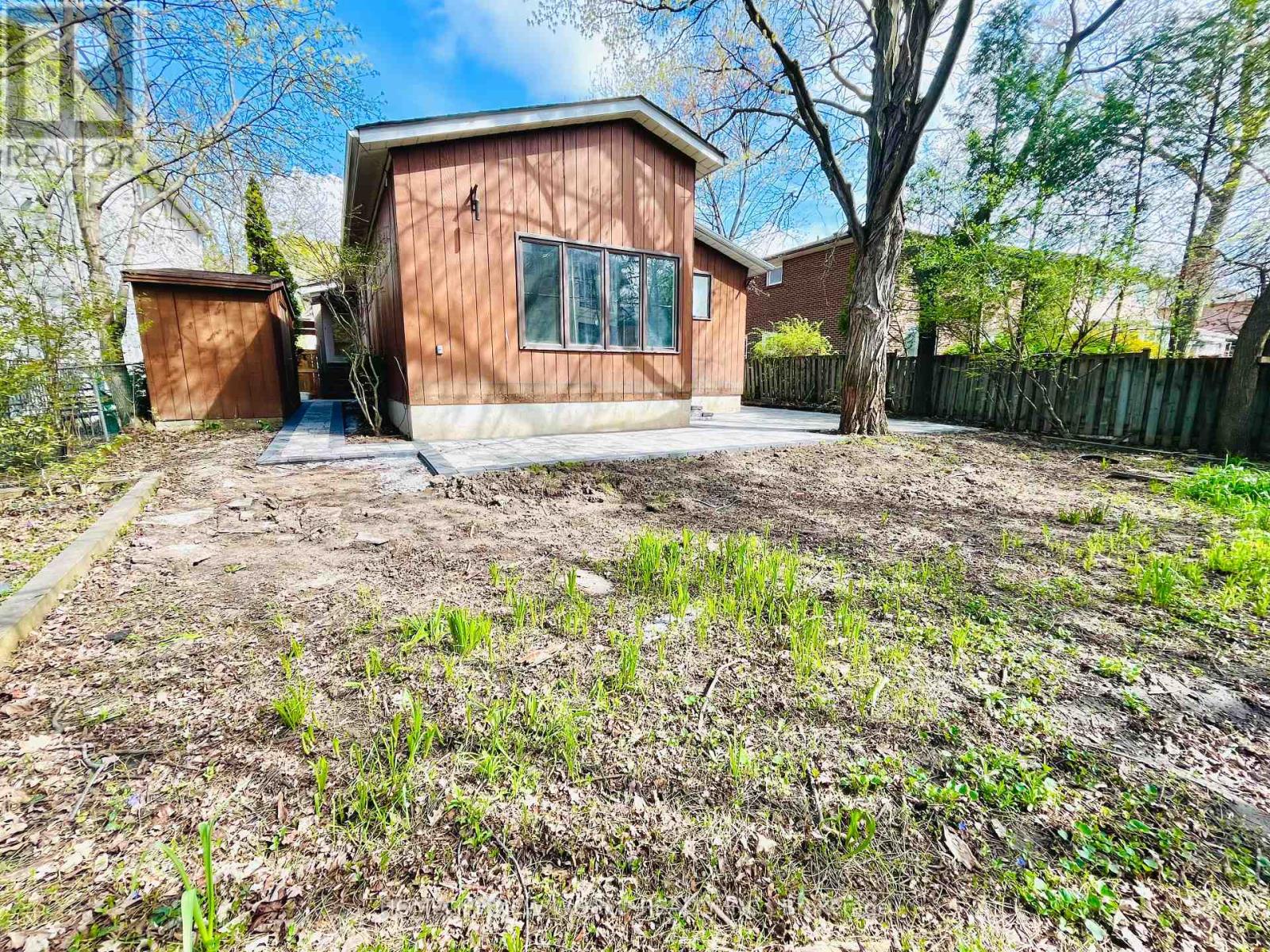 Back - 215 Dunview Avenue, Toronto, Ontario  M2N 4H9 - Photo 4 - C13072828