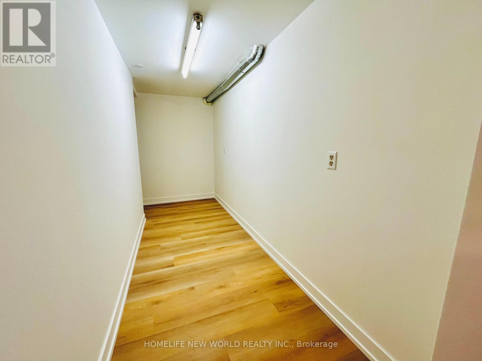 Front - 215 Dunview Avenue, Toronto, Ontario  M2N 4H9 - Photo 15 - C13072830