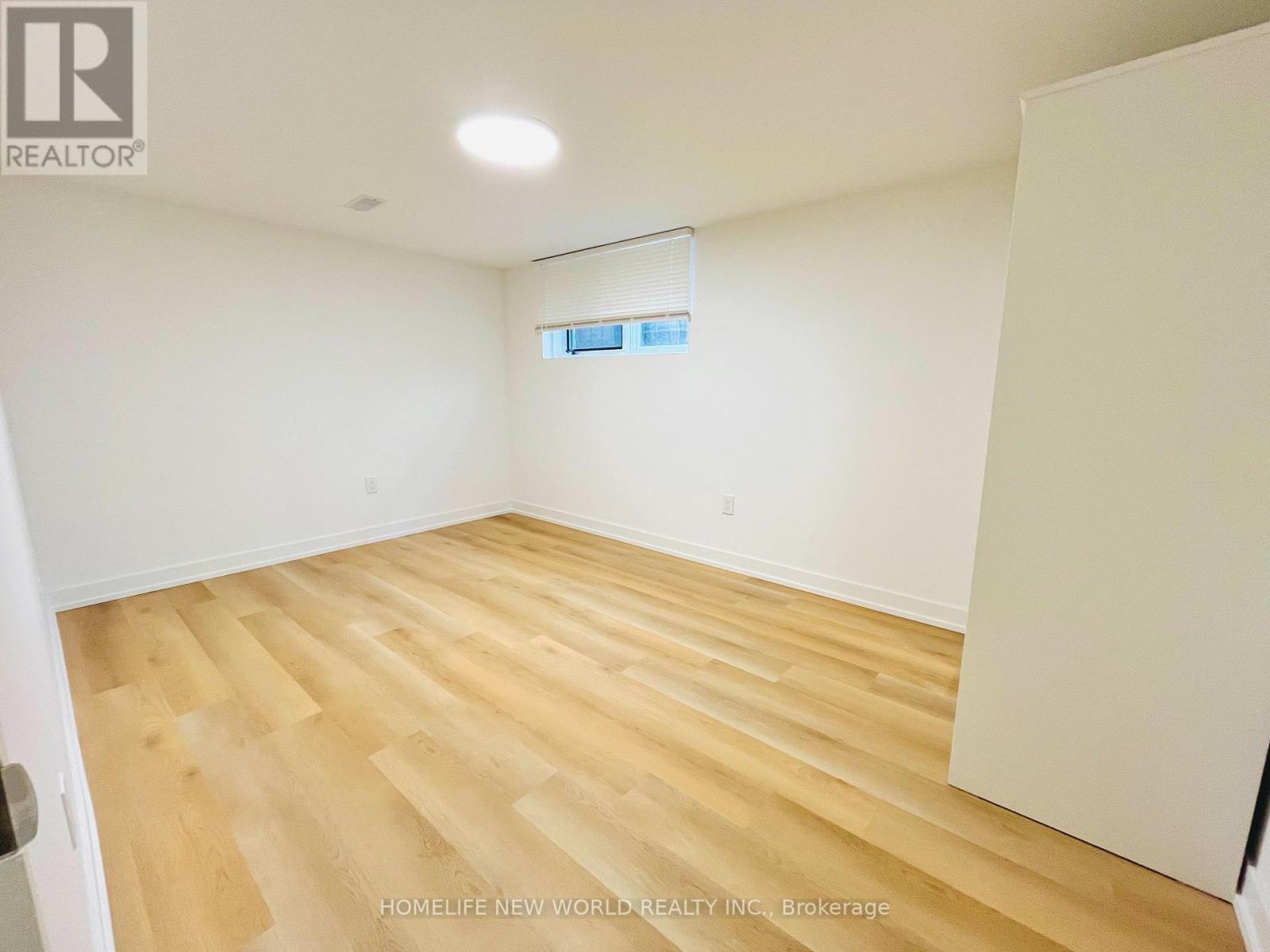 Front - 215 Dunview Avenue, Toronto, Ontario  M2N 4H9 - Photo 17 - C13072830
