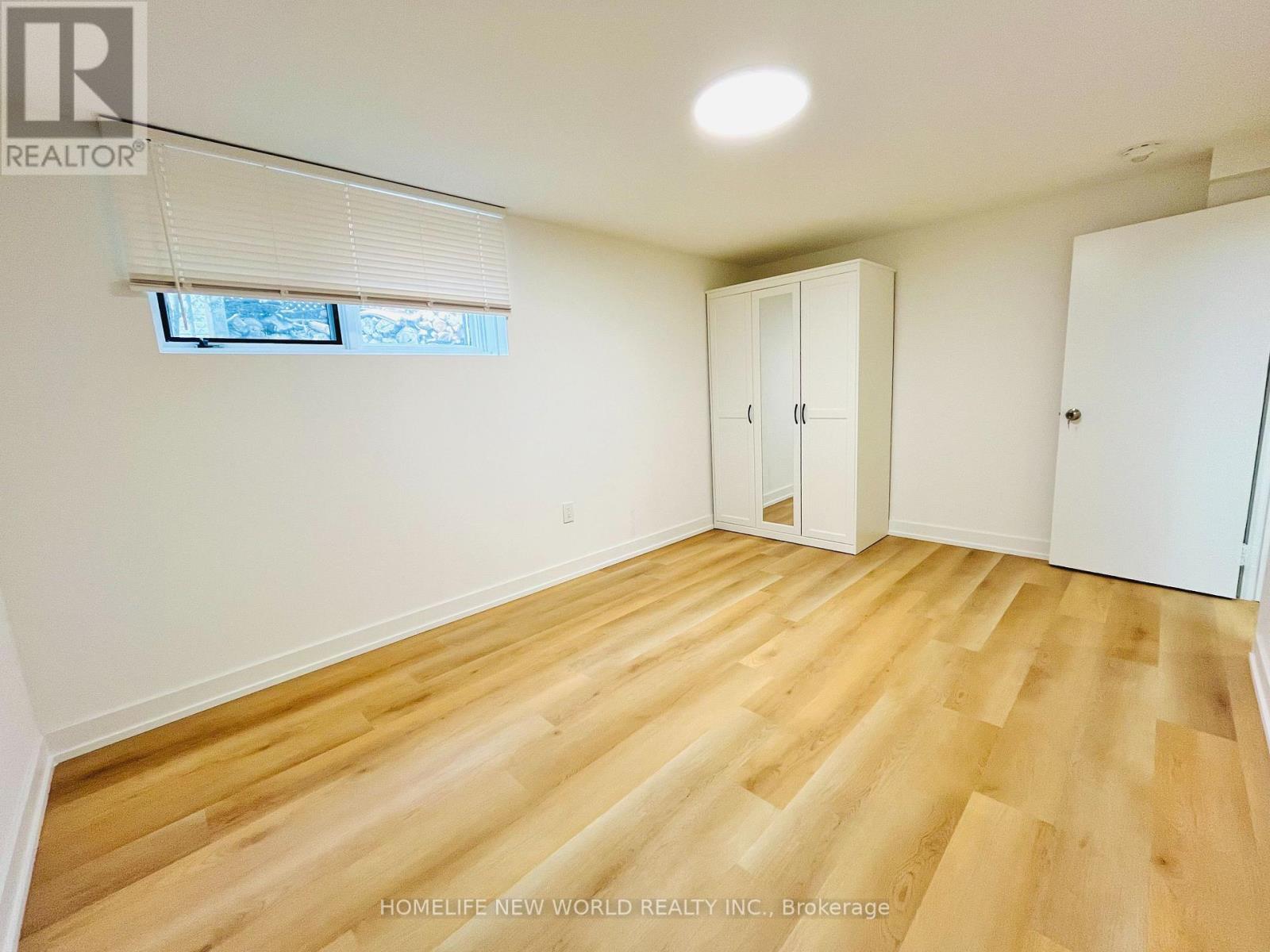 Front - 215 Dunview Avenue, Toronto, Ontario  M2N 4H9 - Photo 18 - C13072830