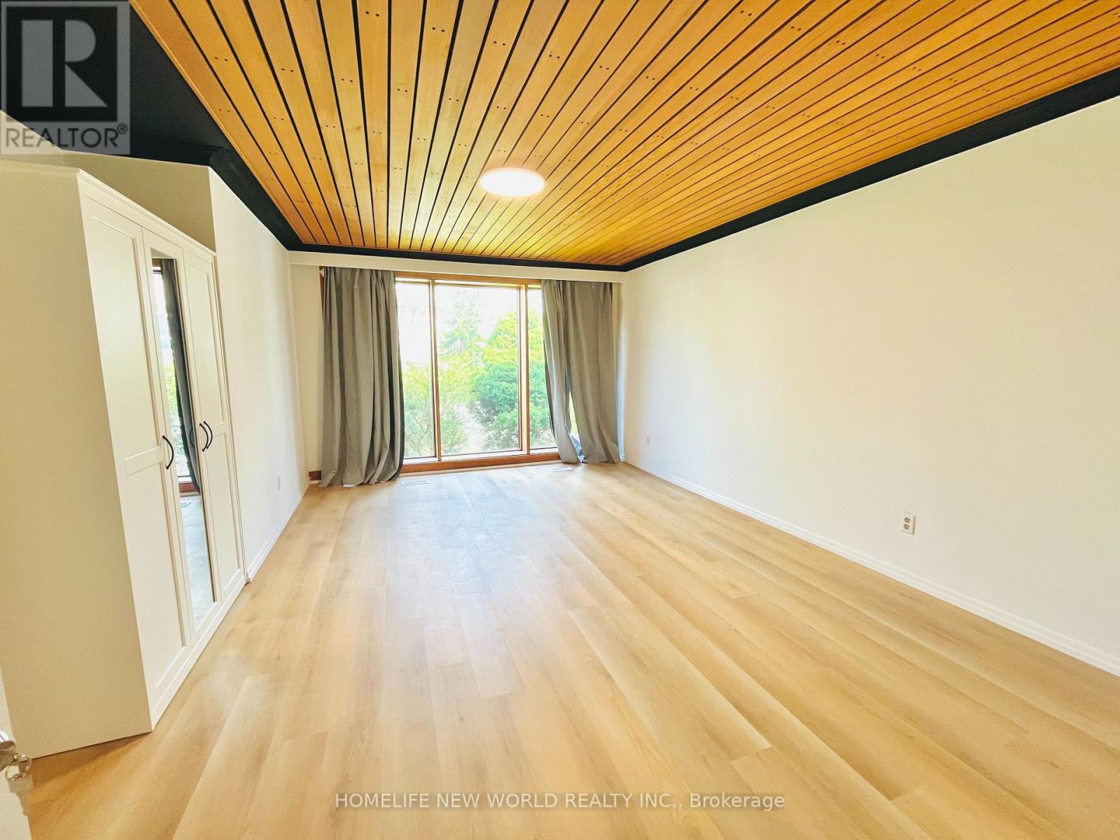Front - 215 Dunview Avenue, Toronto, Ontario  M2N 4H9 - Photo 5 - C13072830