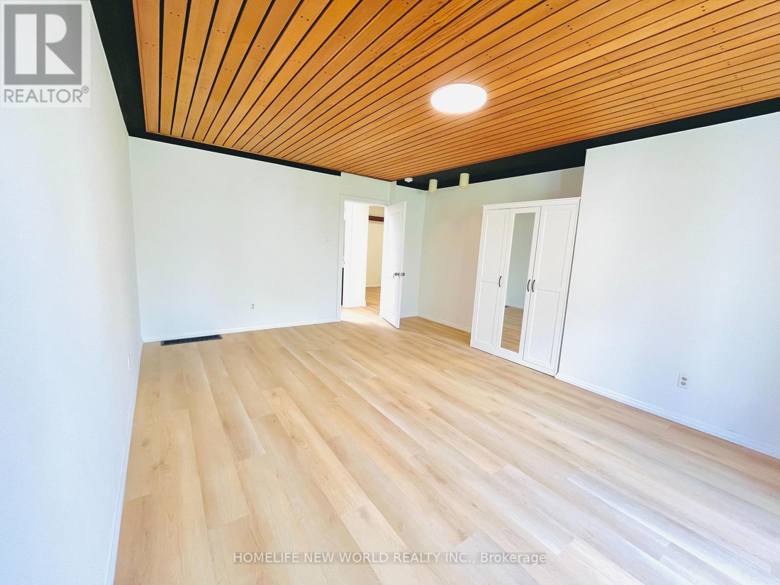 Front - 215 Dunview Avenue, Toronto, Ontario  M2N 4H9 - Photo 6 - C13072830