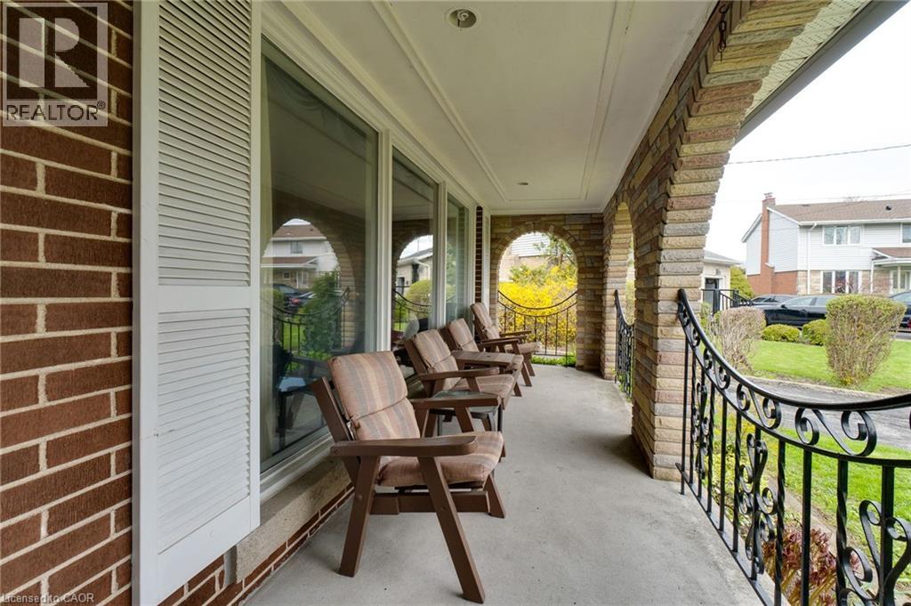 11 Sandra Court, Hamilton, Ontario  L8T 1Z7 - Photo 4 - 40826229