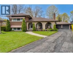 11 SANDRA Court, Hamilton, Ontario