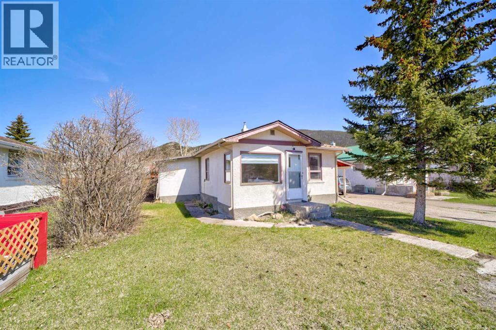 11741 21 Avenue, Blairmore, Alberta  T0K 0E0 - Photo 2 - A2305223