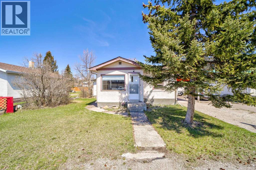 11741 21 Avenue, Blairmore, Alberta  T0K 0E0 - Photo 1 - A2305223