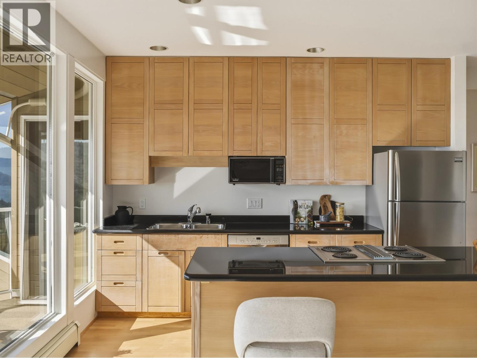 5447 Monte Bre Place, West Vancouver, British Columbia  V7W 3A8 - Photo 11 - R3118500