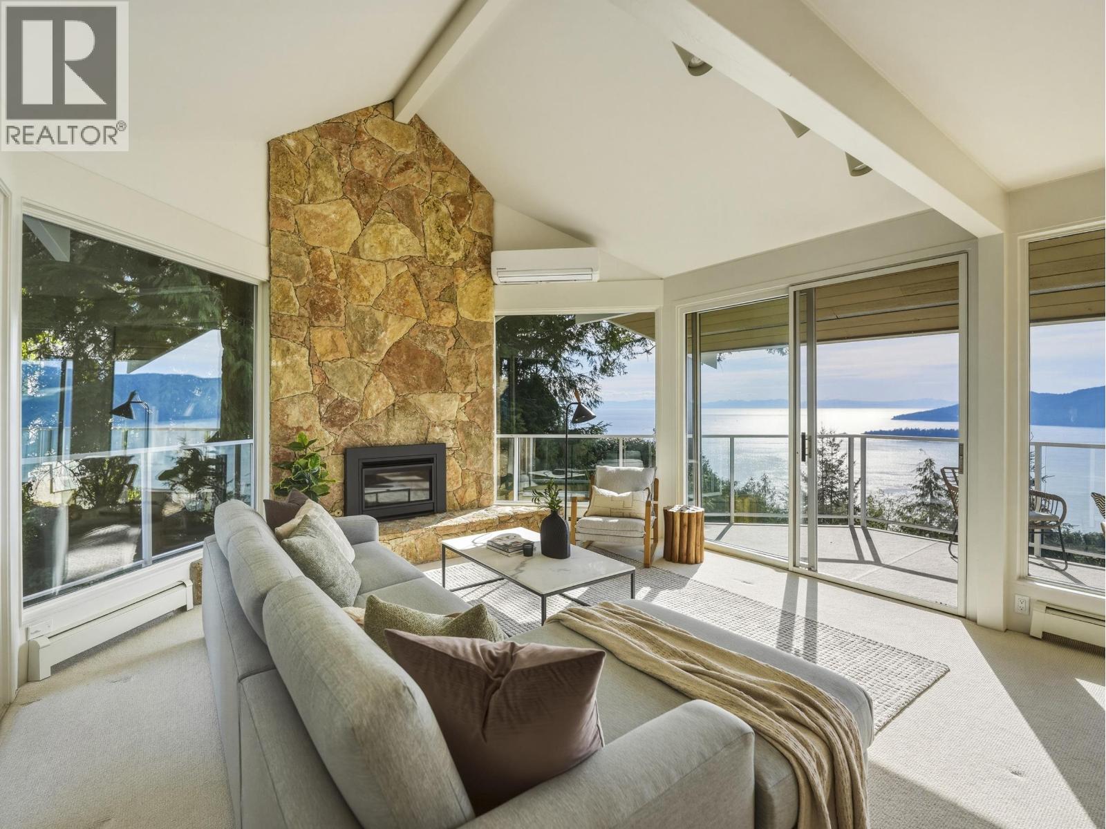 5447 Monte Bre Place, West Vancouver, British Columbia  V7W 3A8 - Photo 8 - R3118500