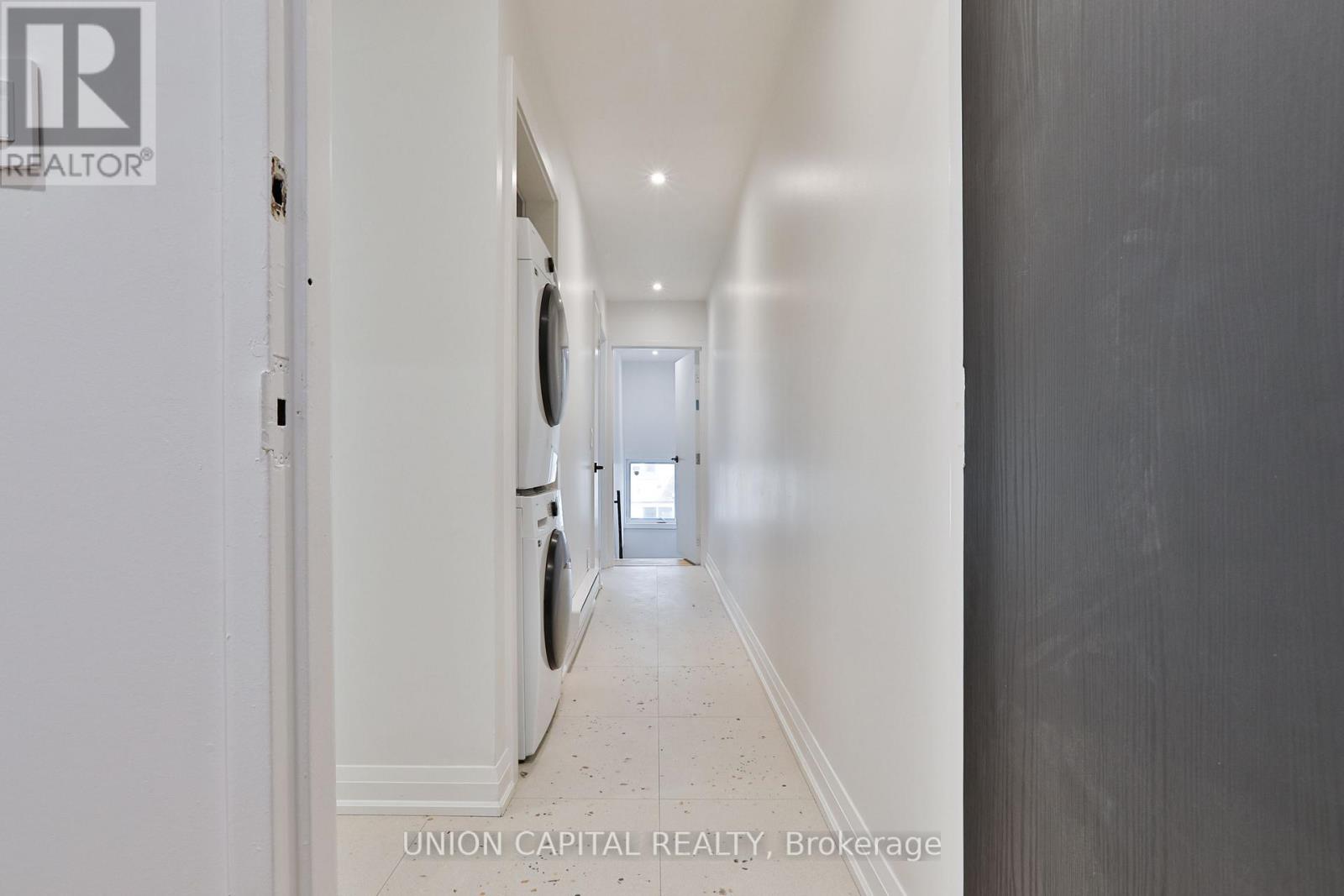 2 - 612 Gerrard Street E, Toronto, Ontario  M4M 1Y3 - Photo 1 - E13072782