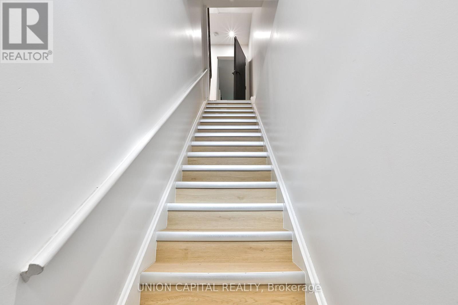 2 - 612 Gerrard Street E, Toronto, Ontario  M4M 1Y3 - Photo 17 - E13072782
