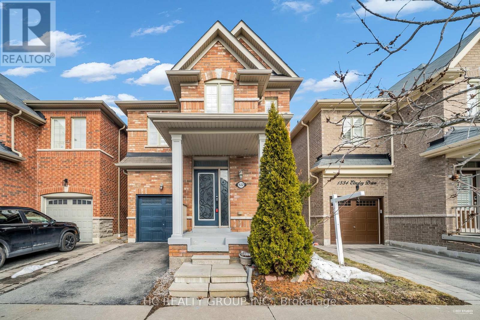 1532 Elmsley Drive, Pickering, Ontario  L1X 0B5 - Photo 2 - E13072858