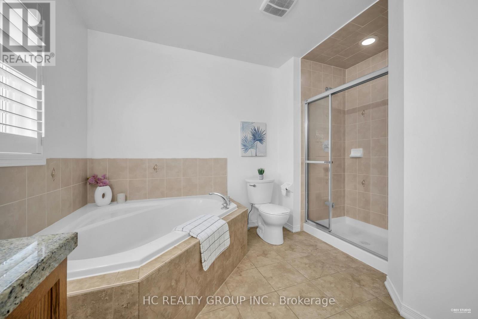 1532 Elmsley Drive, Pickering, Ontario  L1X 0B5 - Photo 23 - E13072858