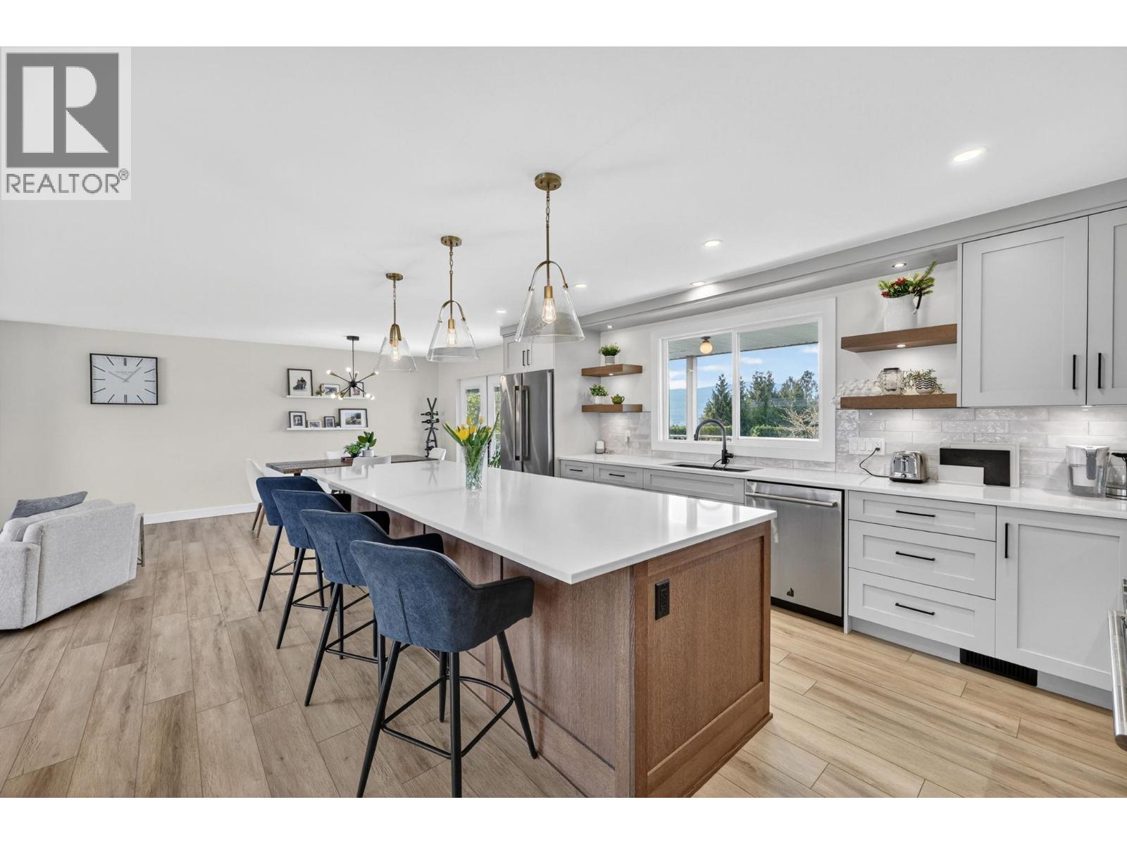 905 Rumney Road, West Kelowna, British Columbia  V1Z 1H8 - Photo 8 - 10385657