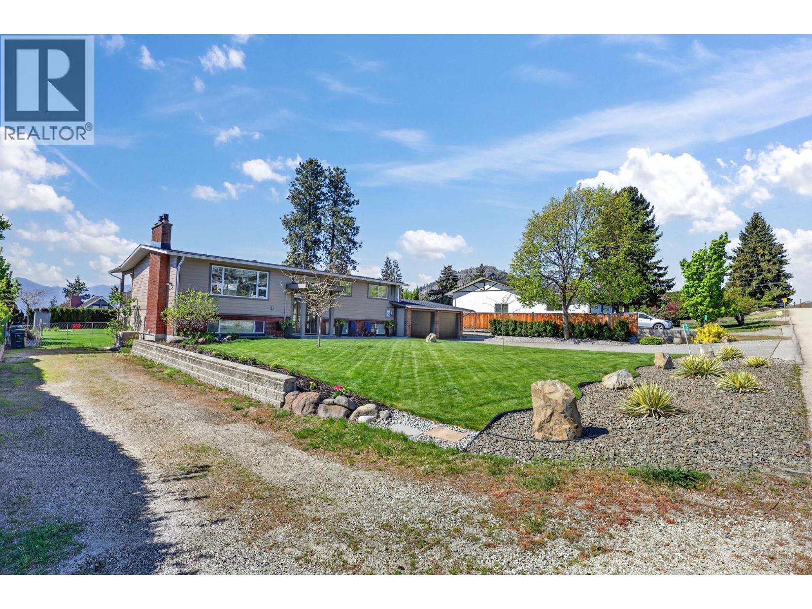 905 Rumney Road, West Kelowna, British Columbia  V1Z 1H8 - Photo 73 - 10385657