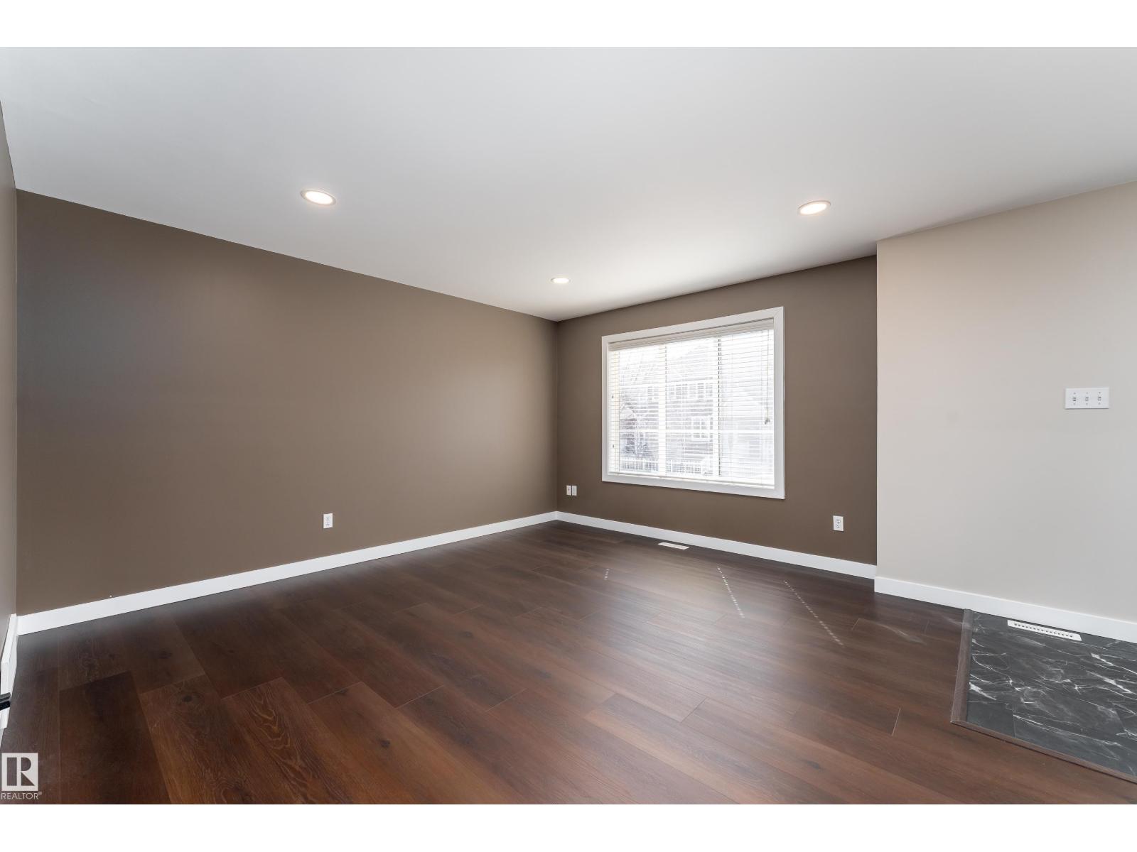 #17 5260 Terwillegar Bv Nw, Edmonton, Alberta  T6R 0S1 - Photo 3 - E4485339