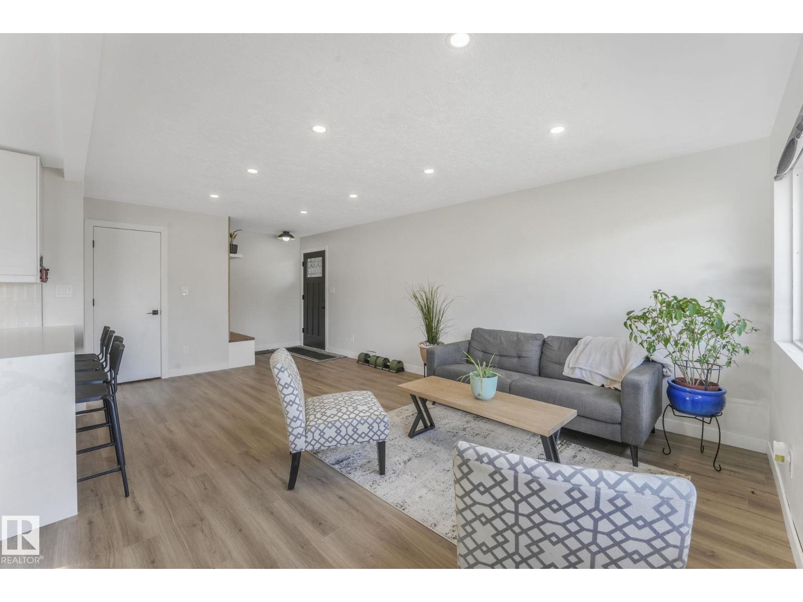 7404 82 St Nw, Edmonton, Alberta  T6C 2X1 - Photo 6 - E4485342