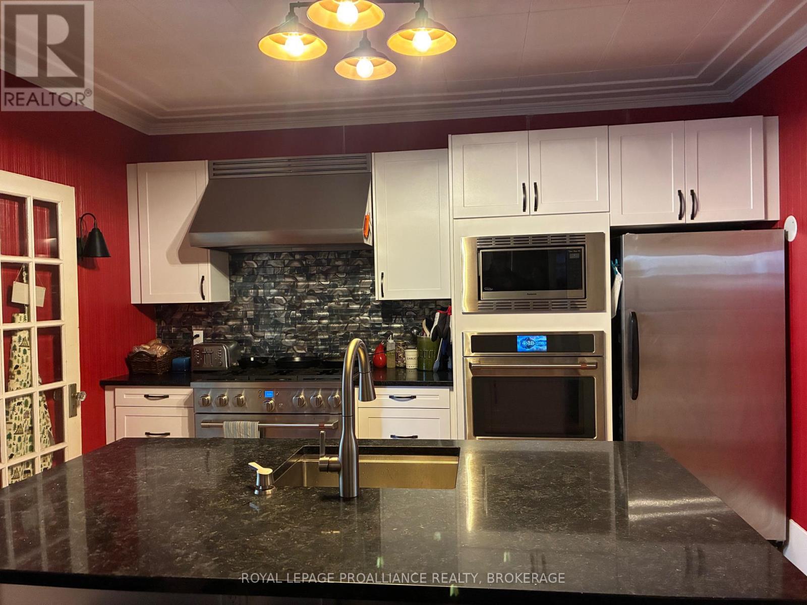255 First Street, Gananoque, Ontario  K7G 2J3 - Photo 9 - X13072308