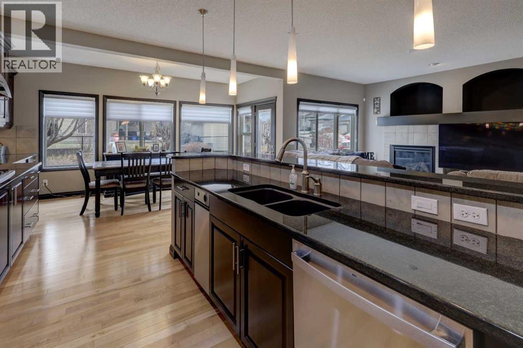 168 Sunset View, Cochrane, Alberta  T4C 0E8 - Photo 13 - A2302904
