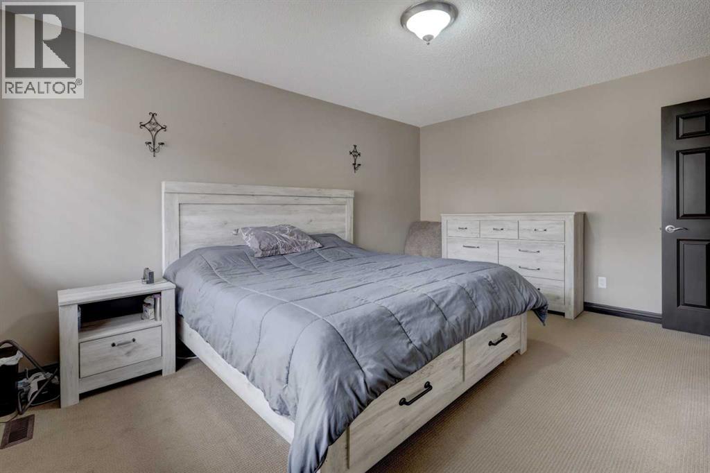168 Sunset View, Cochrane, Alberta  T4C 0E8 - Photo 19 - A2302904