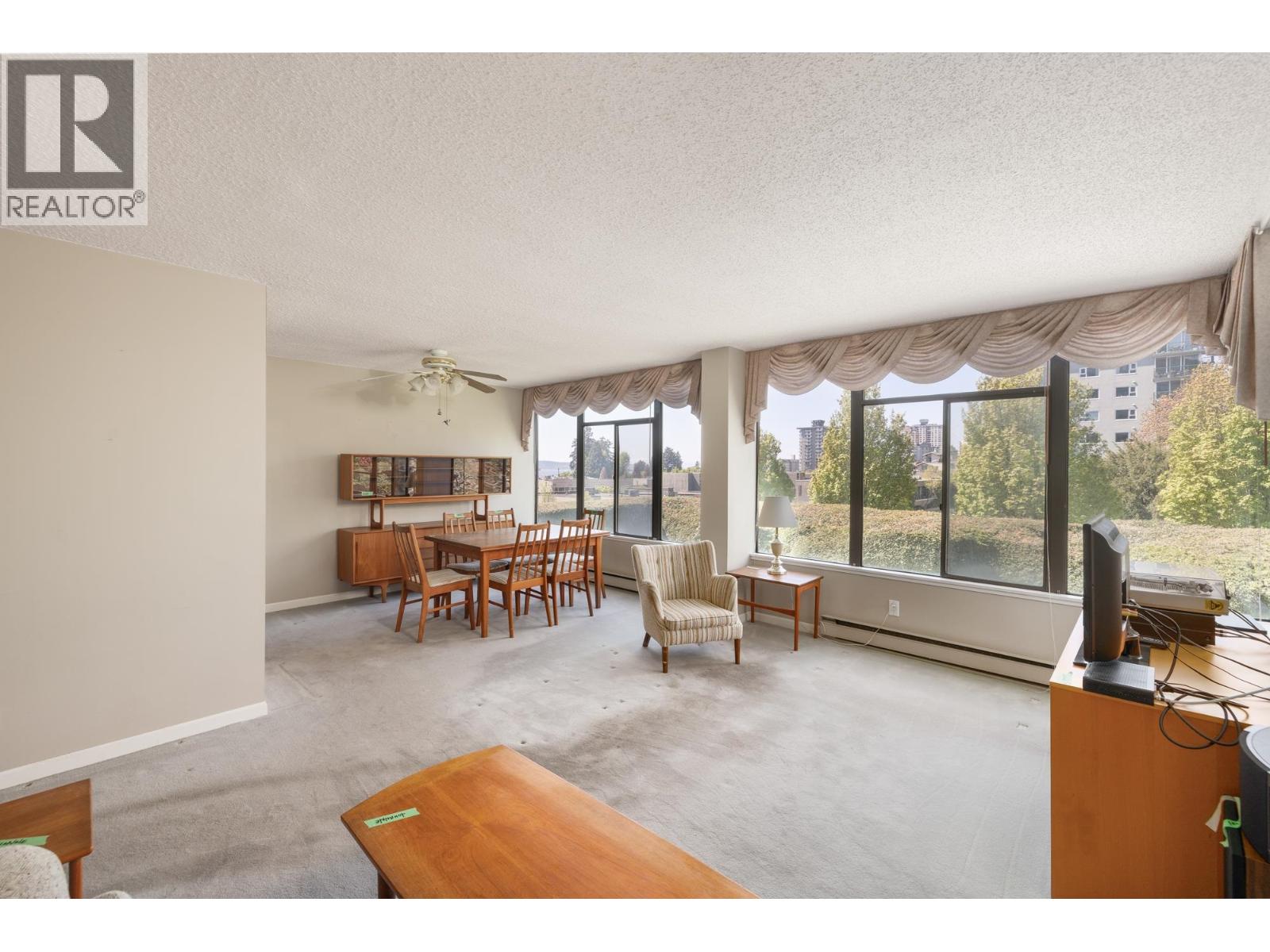302 1480 Duchess Avenue, West Vancouver, British Columbia  V7T 2W2 - Photo 7 - R3118299