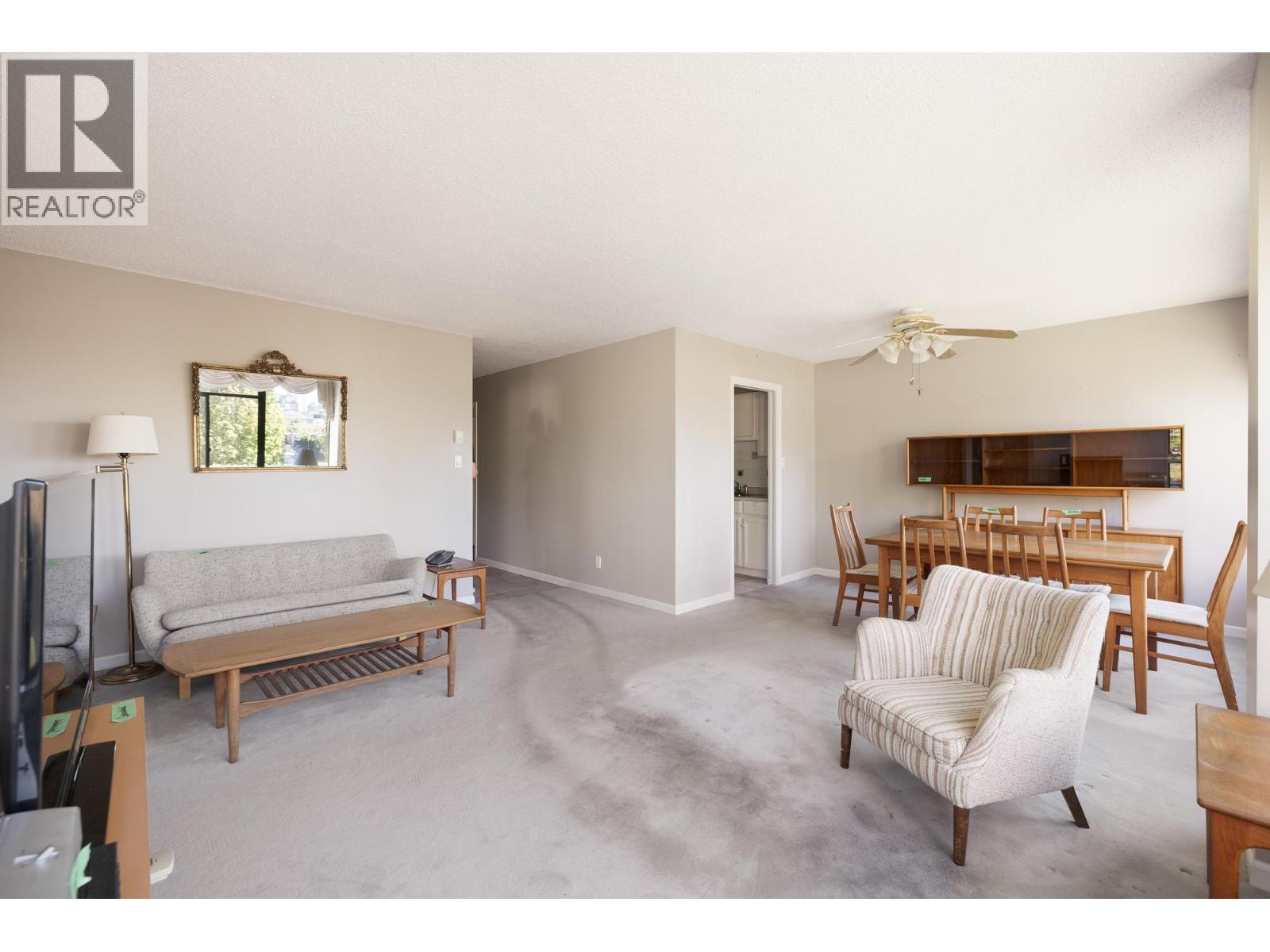 302 1480 Duchess Avenue, West Vancouver, British Columbia  V7T 2W2 - Photo 9 - R3118299