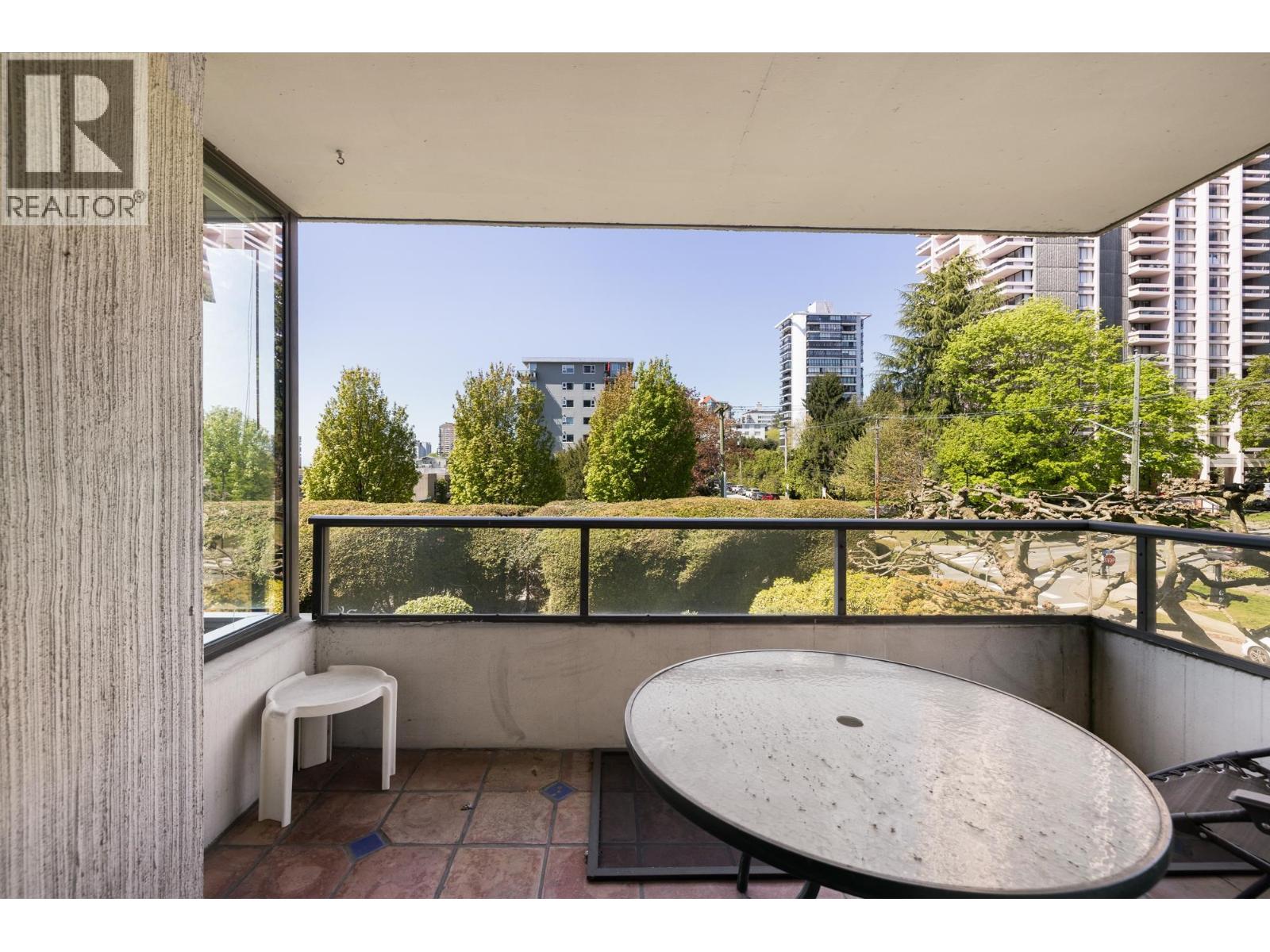 302 1480 Duchess Avenue, West Vancouver, British Columbia  V7T 2W2 - Photo 15 - R3118299
