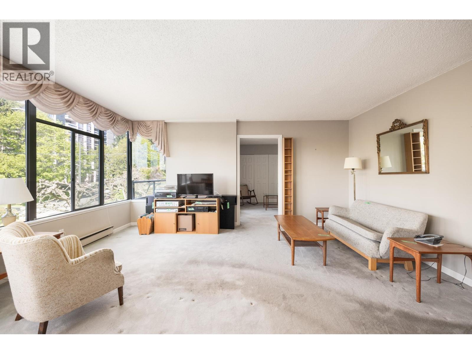 302 1480 Duchess Avenue, West Vancouver, British Columbia  V7T 2W2 - Photo 6 - R3118299